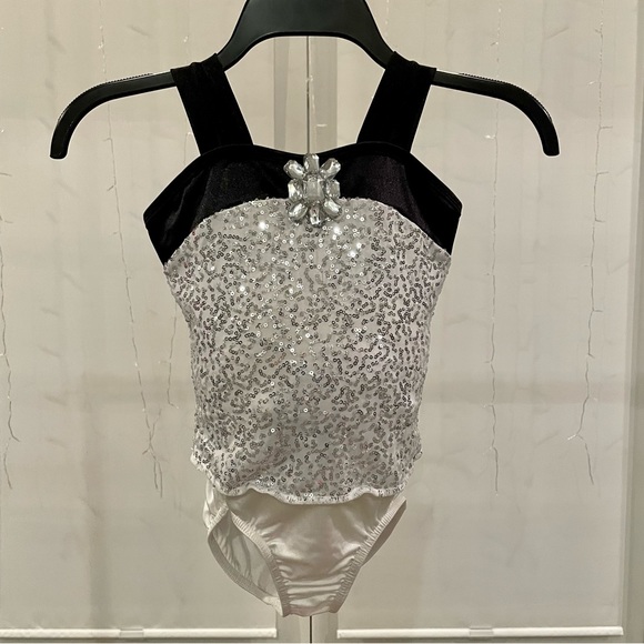 Dance Costume - Picture 4 of 4